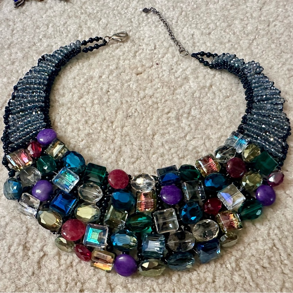 Sparkly multi-color collar necklace